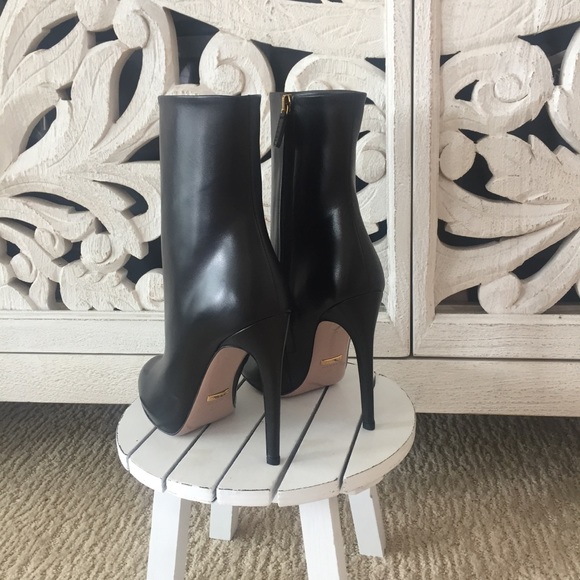 💥SOLD💥 HP 🎉 Gucci Leather Booties - Picture 5 of 6